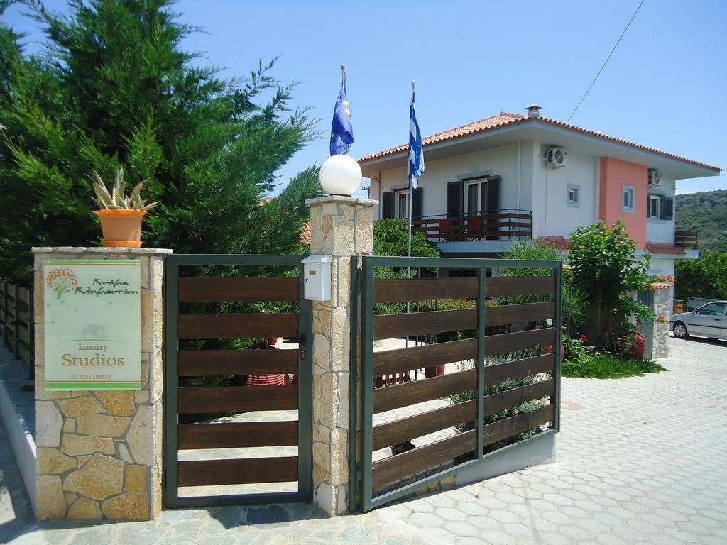 Ktima Klimentini Apartamento Vivári Quarto foto